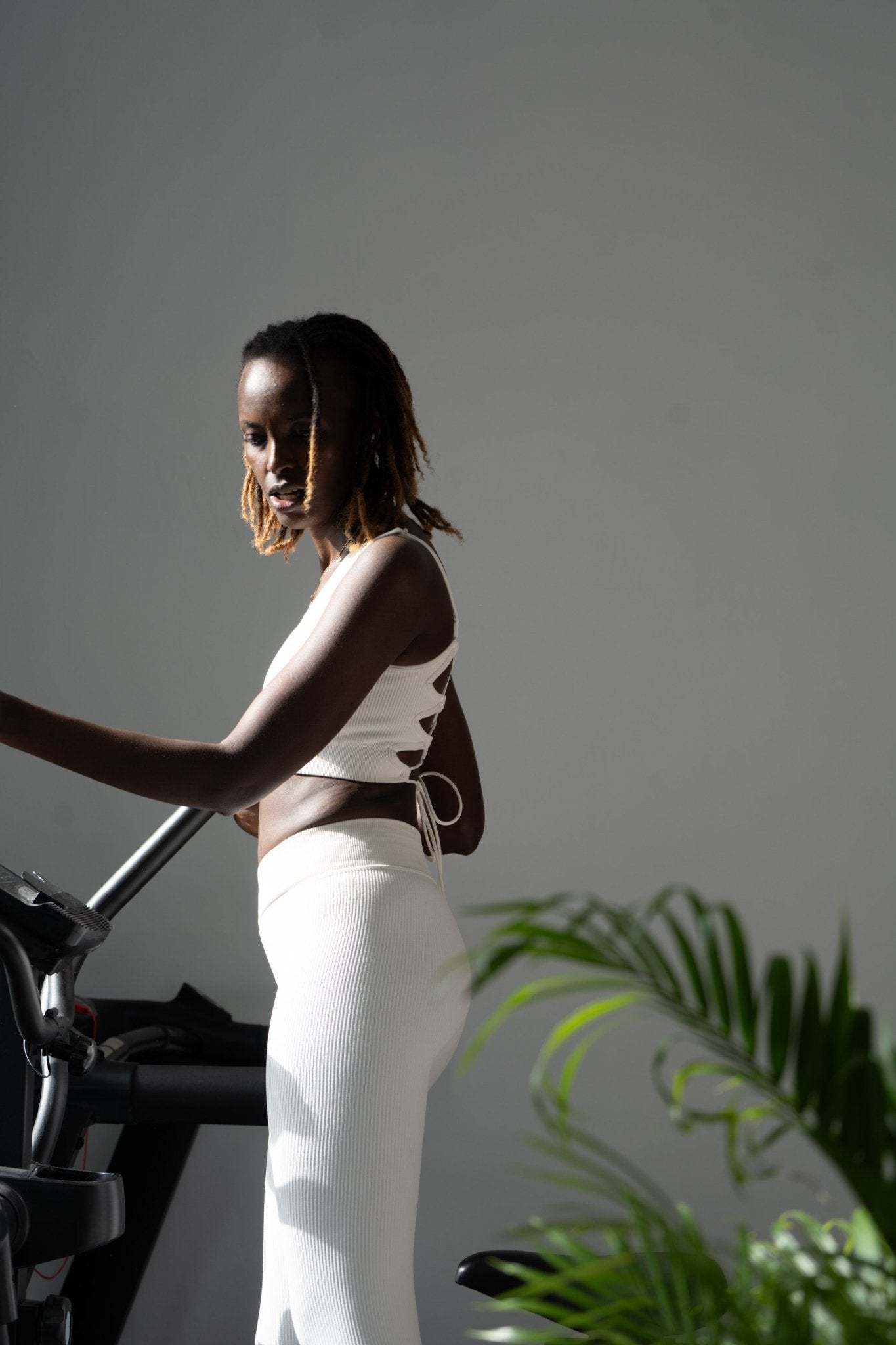 Poukies white gym set for couples; breathable matching top and bottoms, minimalist travel and resort activewear